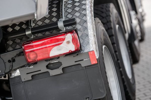 cara-memahami-spesifikasi-ban-truk-komersial